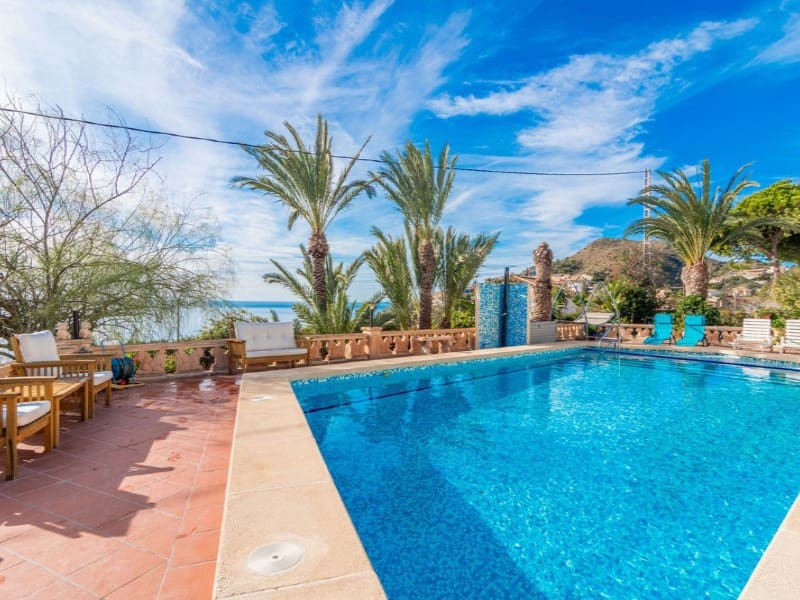 5 quarto Moradia para venda em El Campello com piscina - 1 300 000 € (Ref: 8457617)