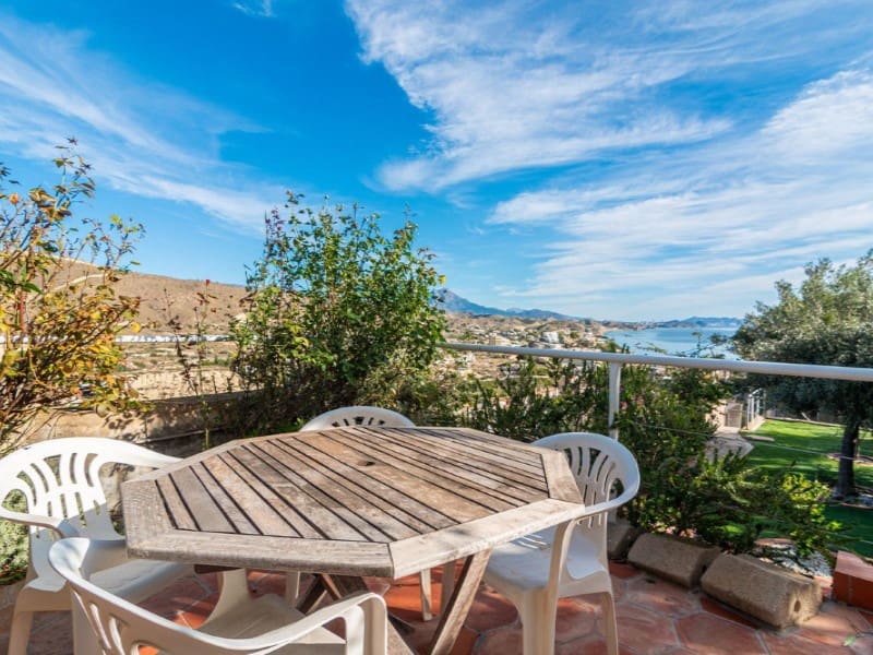 5 quarto Moradia para venda em El Campello com piscina - 1 300 000 € (Ref: 8457617)