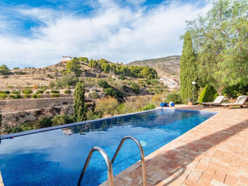 5 sypialnia Finka/Dom wiejski na sprzedaż w Relleu z basenem garażem - 975 000 € (Ref: 8561014)