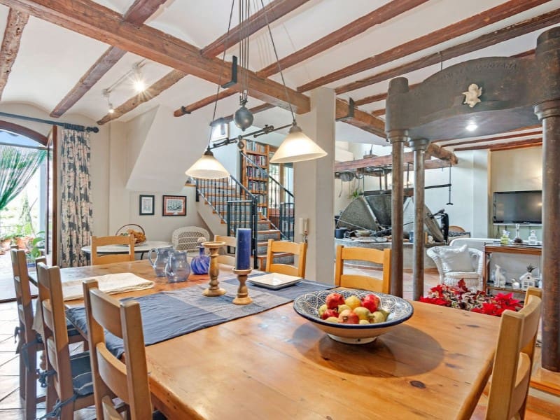 5 sypialnia Finka/Dom wiejski na sprzedaż w Relleu z basenem garażem - 975 000 € (Ref: 8561014)