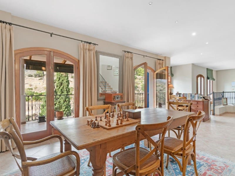 5 sypialnia Finka/Dom wiejski na sprzedaż w Relleu z basenem garażem - 975 000 € (Ref: 8561014)