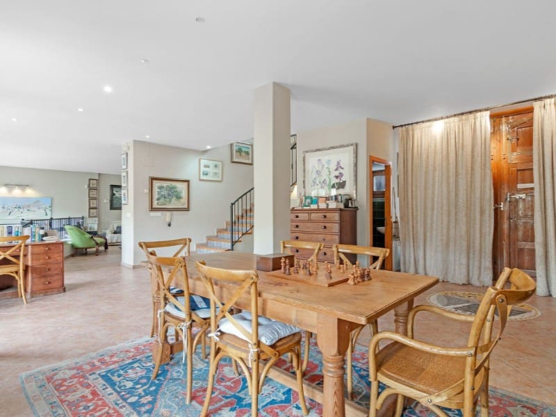 5 sypialnia Finka/Dom wiejski na sprzedaż w Relleu z basenem garażem - 975 000 € (Ref: 8561014)