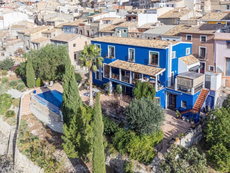 5 sypialnia Finka/Dom wiejski na sprzedaż w Relleu z basenem garażem - 975 000 € (Ref: 8561014)