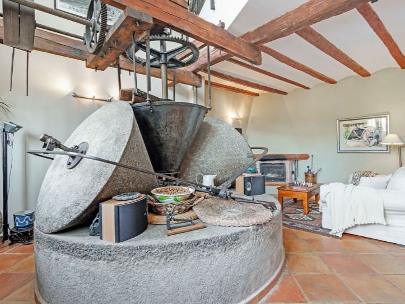 5 sypialnia Finka/Dom wiejski na sprzedaż w Relleu z basenem garażem - 975 000 € (Ref: 8561014)