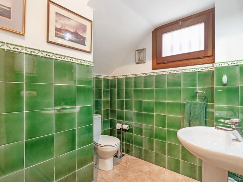 5 sypialnia Finka/Dom wiejski na sprzedaż w Relleu z basenem garażem - 975 000 € (Ref: 8561014)