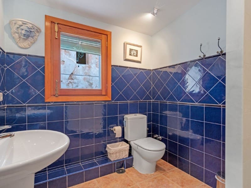 5 sypialnia Finka/Dom wiejski na sprzedaż w Relleu z basenem garażem - 975 000 € (Ref: 8561014)