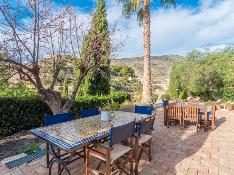 5 sypialnia Finka/Dom wiejski na sprzedaż w Relleu z basenem garażem - 975 000 € (Ref: 8561014)