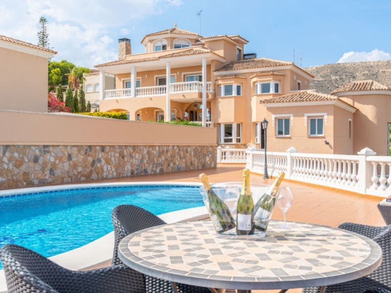 5 soveværelse Villa til salg i El Campello med garage - € 1.900.000 (Ref: 8594758)