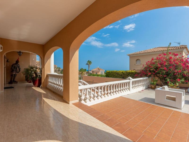 5 soveværelse Villa til salg i El Campello med garage - € 1.900.000 (Ref: 8594758)