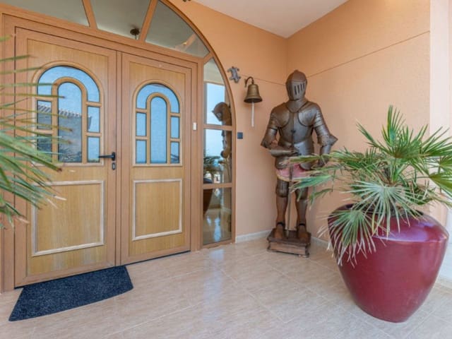 5 soveværelse Villa til salg i Coveta Fuma, El Campello med garage - € 1.900.000 (Ref: 8594758)