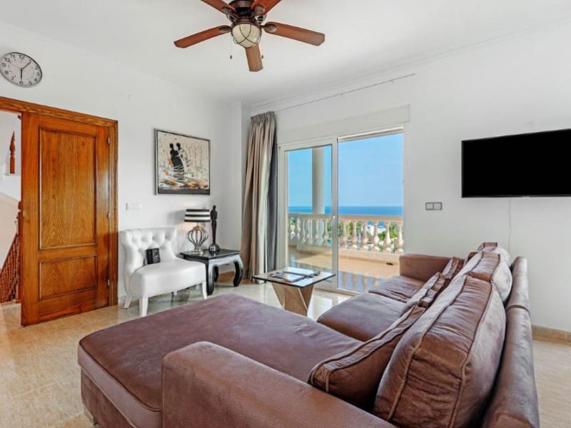 5 soveværelse Villa til salg i El Campello med garage - € 1.900.000 (Ref: 8594758)