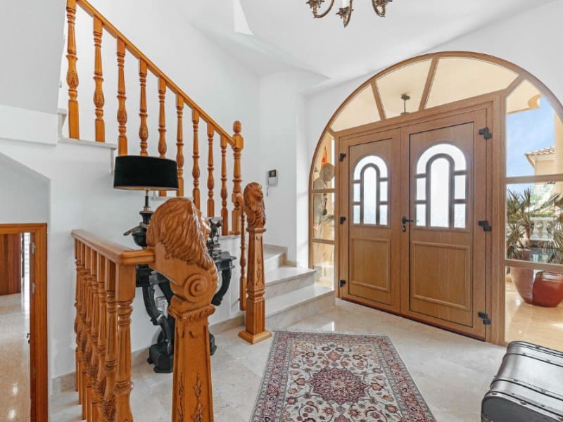 5 soveværelse Villa til salg i El Campello med garage - € 1.900.000 (Ref: 8594758)