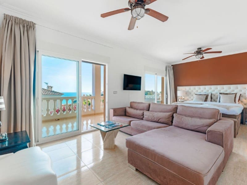 5 soveværelse Villa til salg i El Campello med garage - € 1.900.000 (Ref: 8594758)