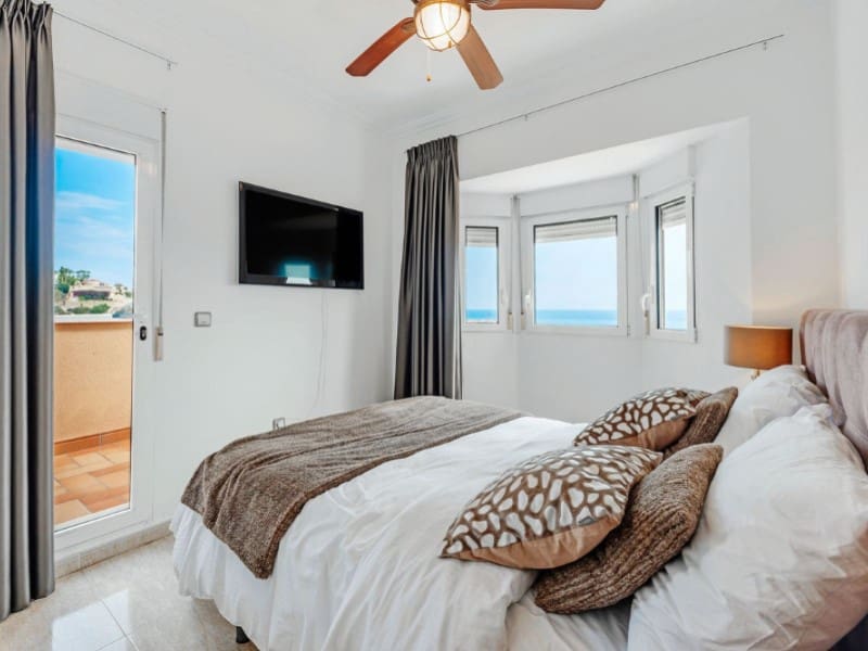 5 soveværelse Villa til salg i El Campello med garage - € 1.900.000 (Ref: 8594758)