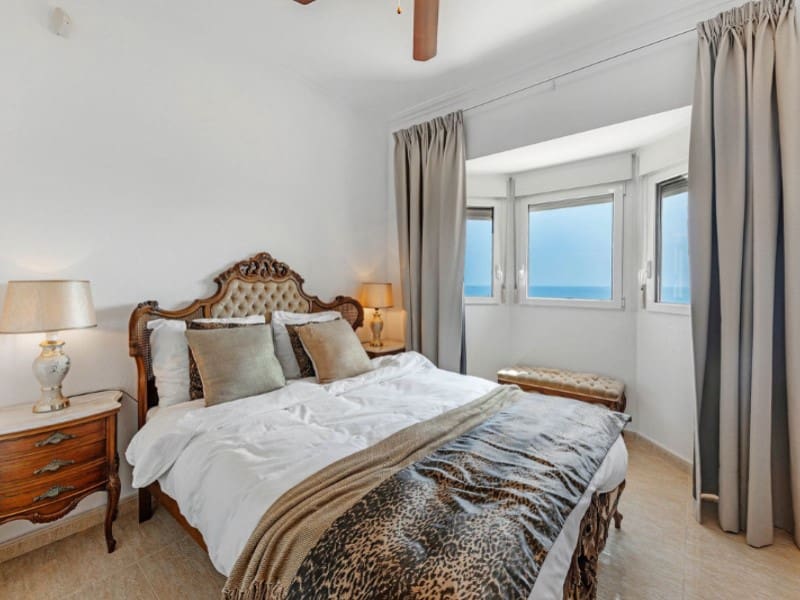 5 soveværelse Villa til salg i El Campello med garage - € 1.900.000 (Ref: 8594758)