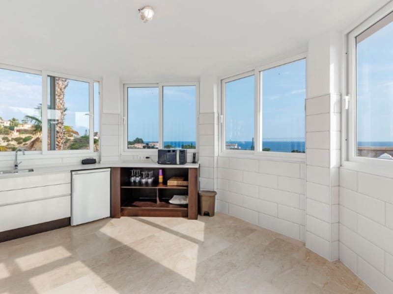 5 soveværelse Villa til salg i El Campello med garage - € 1.900.000 (Ref: 8594758)