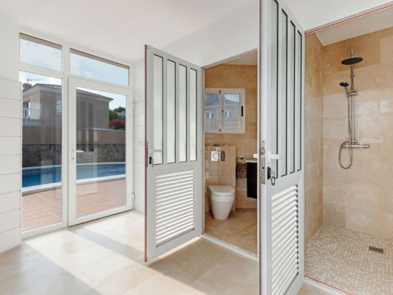 5 soveværelse Villa til salg i El Campello med garage - € 1.900.000 (Ref: 8594758)