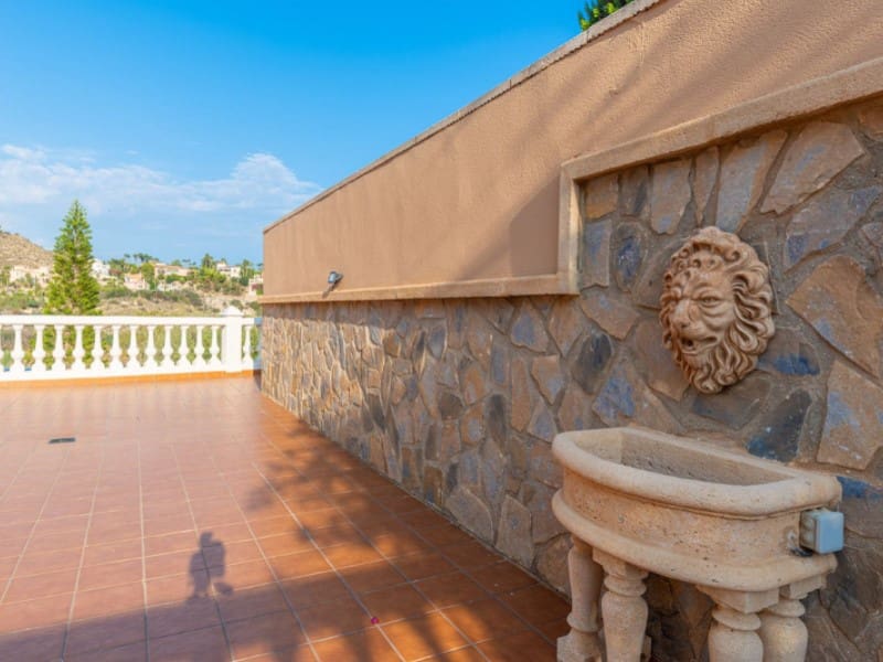 5 soveværelse Villa til salg i El Campello med garage - € 1.900.000 (Ref: 8594758)