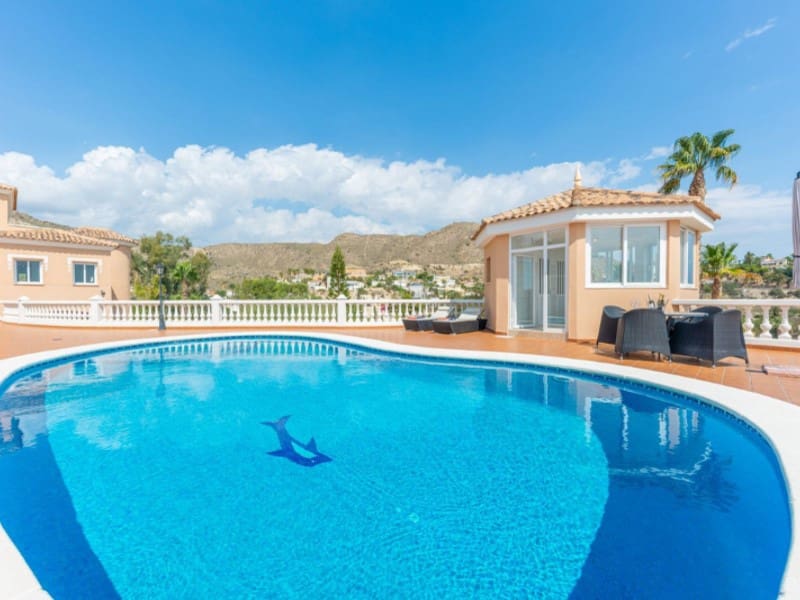 5 soveværelse Villa til salg i El Campello med garage - € 1.900.000 (Ref: 8594758)