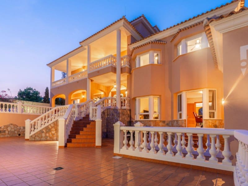 5 soveværelse Villa til salg i El Campello med garage - € 1.900.000 (Ref: 8594758)