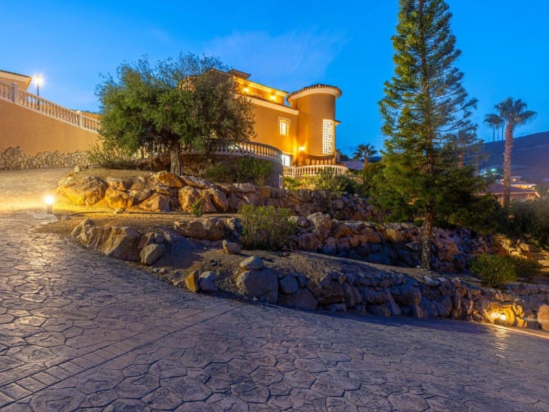 5 soveværelse Villa til salg i El Campello med garage - € 1.900.000 (Ref: 8594758)