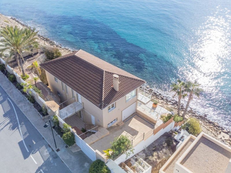 4 soverom Villa til salgs i El Campello med svømmebasseng garasje - € 1 135 000 (Ref: 8599044)