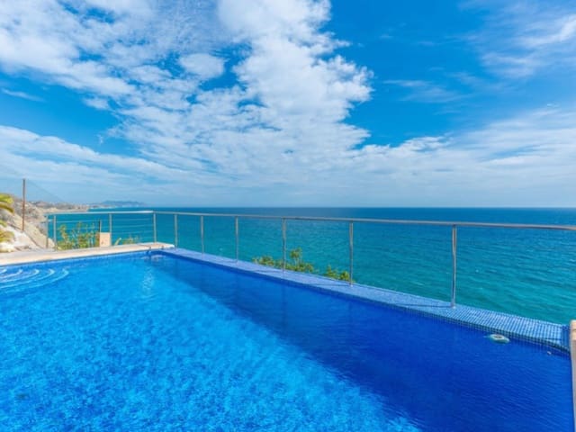 4 soverom Villa til salgs i Venta Lanuza, El Campello med svømmebasseng garasje - € 1 135 000 (Ref: 8599044)
