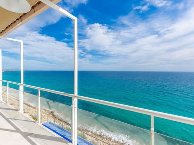 4 soverom Villa til salgs i Venta Lanuza, El Campello med svømmebasseng garasje - € 1 135 000 (Ref: 8599044)