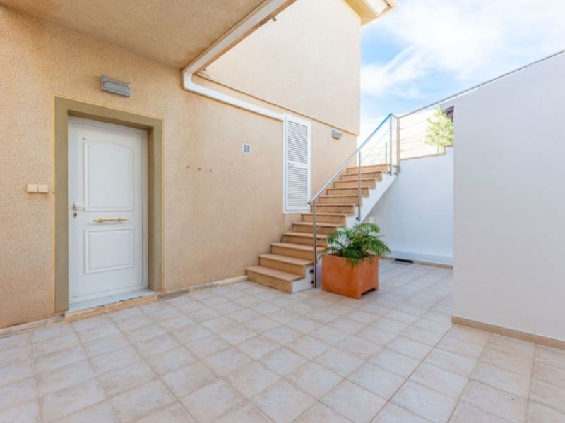 4 soverom Villa til salgs i El Campello med svømmebasseng garasje - € 1 135 000 (Ref: 8599044)