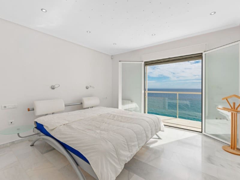 4 soverom Villa til salgs i El Campello med svømmebasseng garasje - € 1 135 000 (Ref: 8599044)
