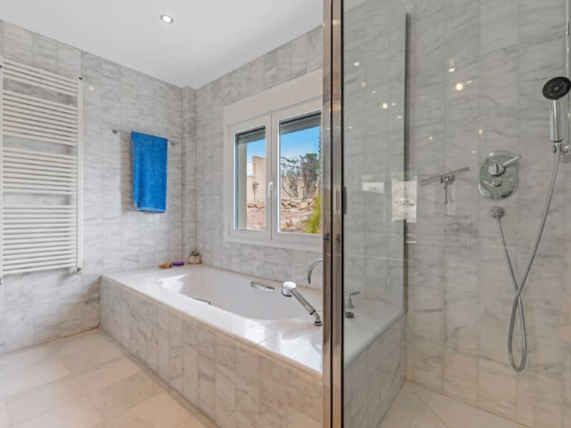 4 soverom Villa til salgs i El Campello med svømmebasseng garasje - € 1 135 000 (Ref: 8599044)