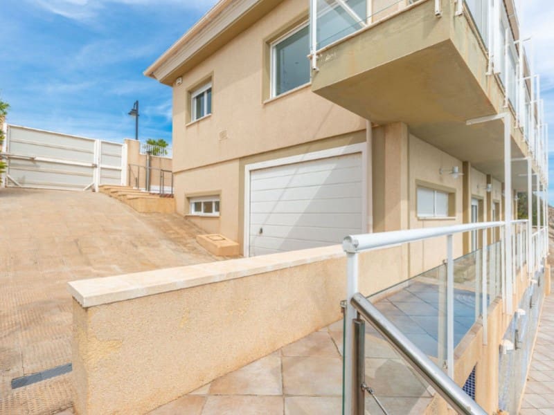 4 soverom Villa til salgs i El Campello med svømmebasseng garasje - € 1 135 000 (Ref: 8599044)