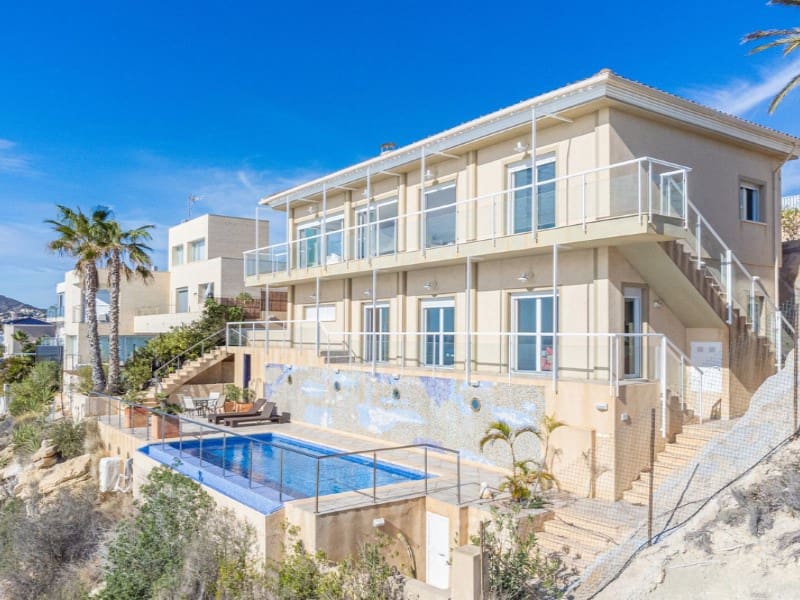4 soverom Villa til salgs i El Campello med svømmebasseng garasje - € 1 135 000 (Ref: 8599044)