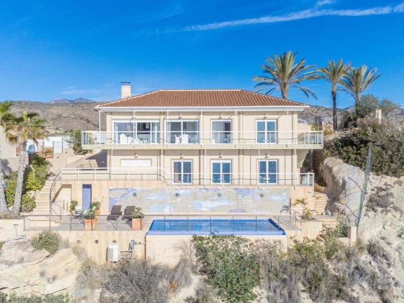 4 soverom Villa til salgs i El Campello med svømmebasseng garasje - € 1 135 000 (Ref: 8599044)