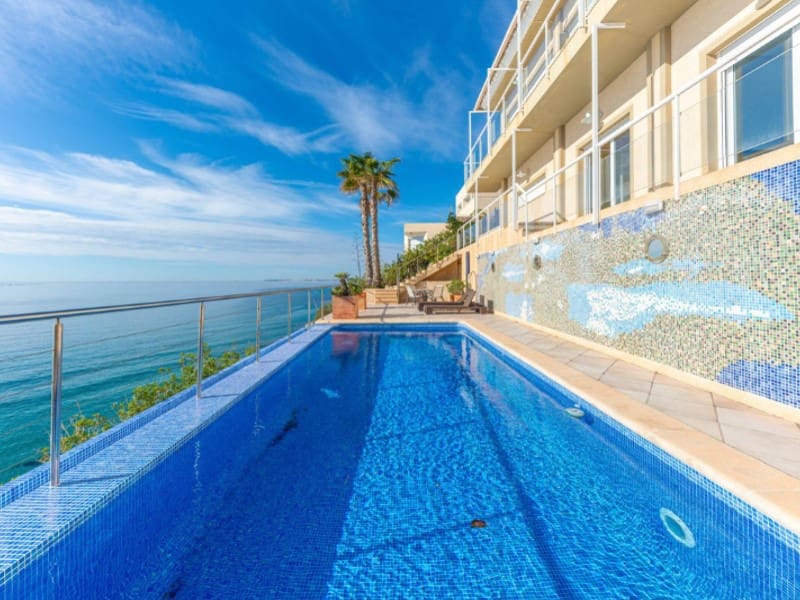4 soveværelse Villa til salg i El Campello med swimmingpool garage - € 1.135.000 (Ref: 8599044)