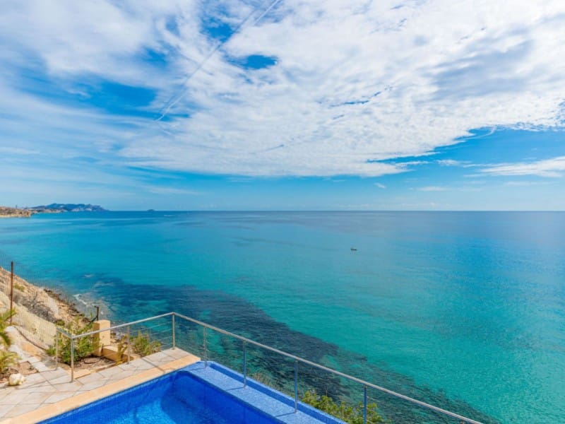 4 soverom Villa til salgs i El Campello med svømmebasseng garasje - € 1 135 000 (Ref: 8599044)