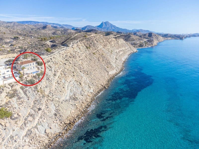 4 soverom Villa til salgs i El Campello med svømmebasseng garasje - € 1 135 000 (Ref: 8599044)