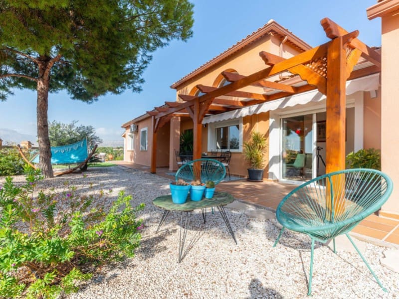 3 soveværelse Villa til salg i Busot med swimmingpool - € 495.000 (Ref: 8640690)