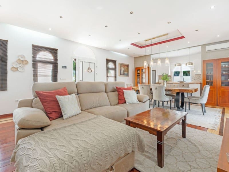 6 sypialnia Willa na sprzedaż w Busot z basenem - 775 000 € (Ref: 8677459)