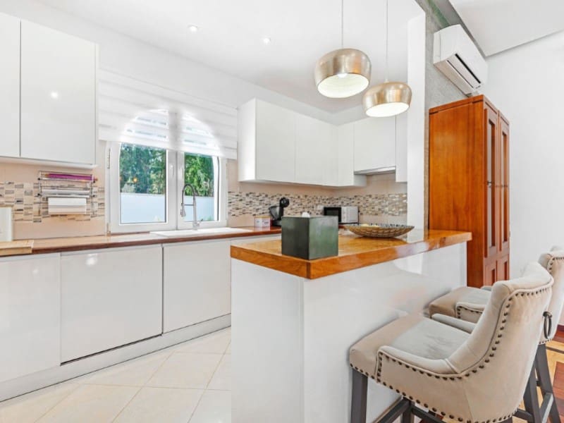 6 sypialnia Willa na sprzedaż w Busot z basenem - 775 000 € (Ref: 8677459)