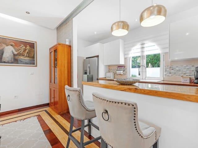 6 sypialnia Willa na sprzedaż w Busot z basenem - 775 000 € (Ref: 8677459)