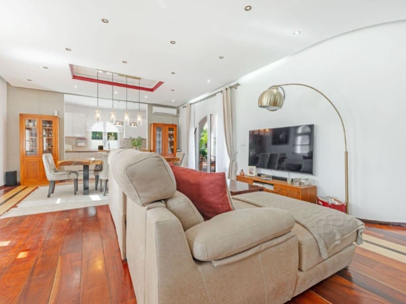 6 sypialnia Willa na sprzedaż w Busot z basenem - 775 000 € (Ref: 8677459)