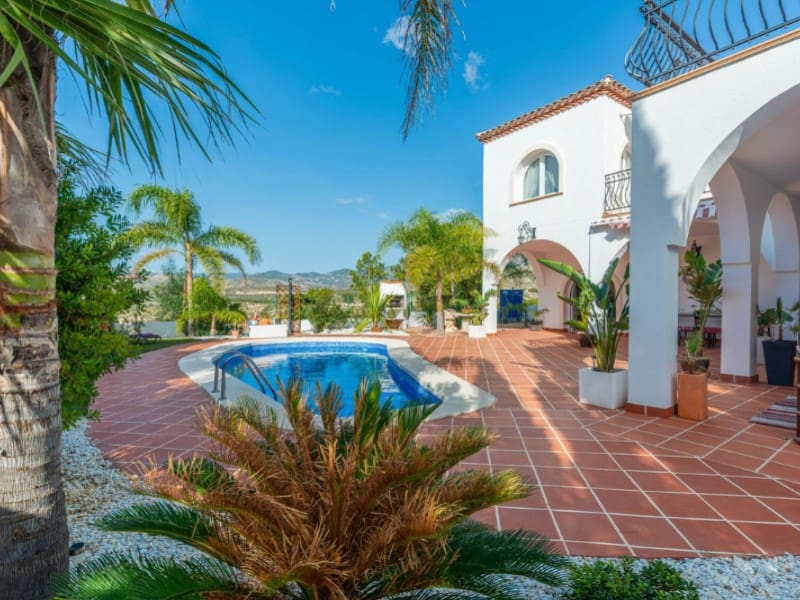 6 sypialnia Willa na sprzedaż w Busot z basenem - 775 000 € (Ref: 8677459)