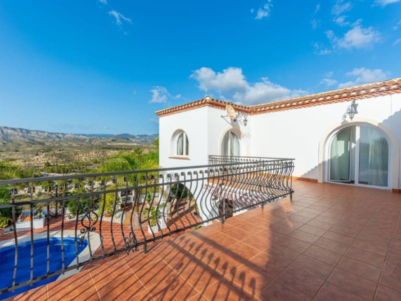 6 sypialnia Willa na sprzedaż w Busot z basenem - 775 000 € (Ref: 8677459)