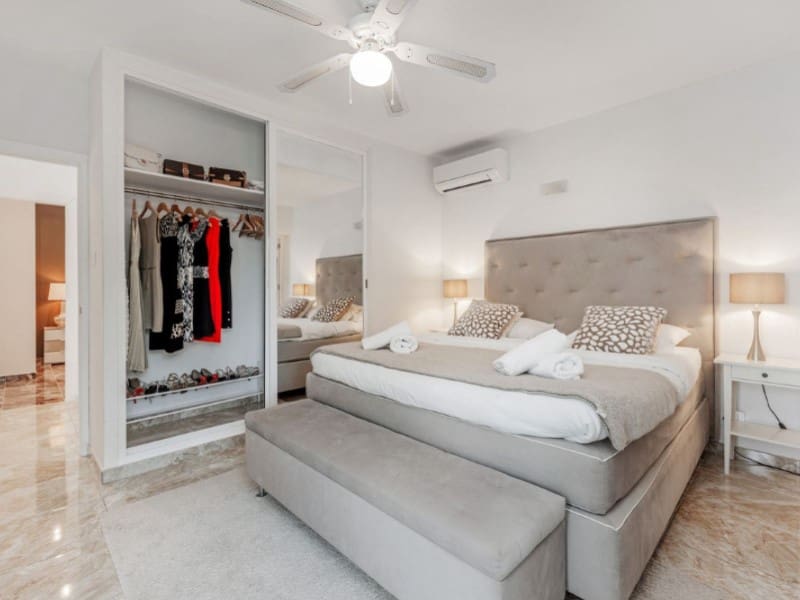 3 soveværelse Villa til salg i El Campello med swimmingpool garage - € 1.850.000 (Ref: 8701569)