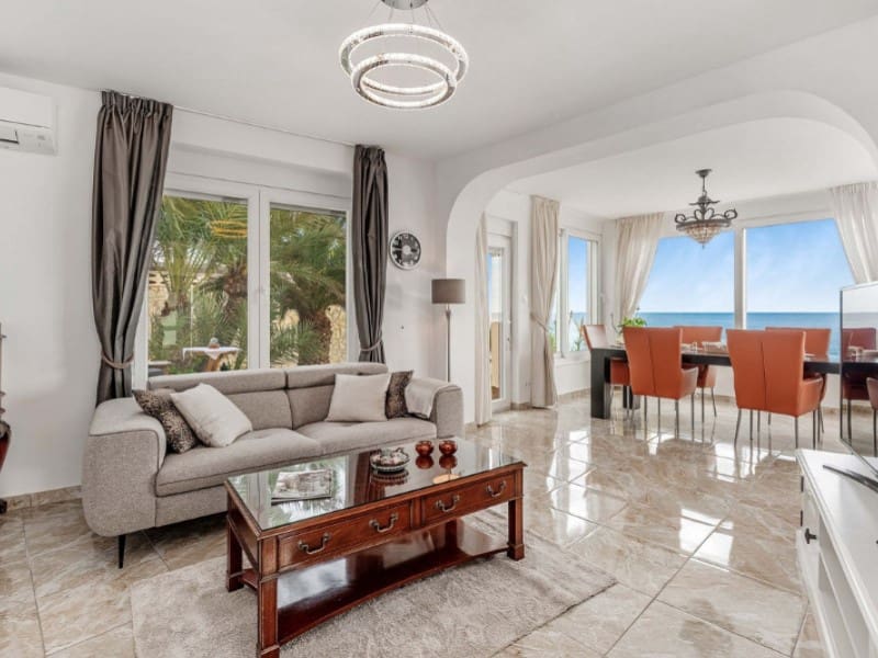 3 soveværelse Villa til salg i El Campello med swimmingpool garage - € 1.850.000 (Ref: 8701569)