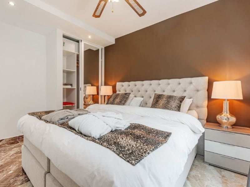 3 soveværelse Villa til salg i El Campello med swimmingpool garage - € 1.850.000 (Ref: 8701569)