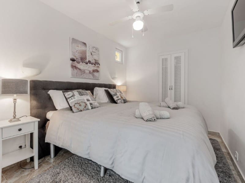 3 soveværelse Villa til salg i El Campello med swimmingpool garage - € 1.850.000 (Ref: 8701569)