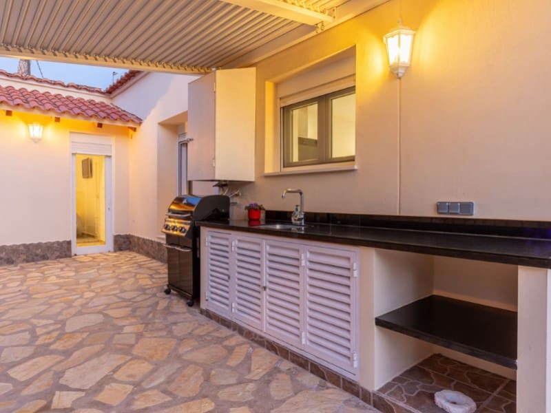 3 soveværelse Villa til salg i El Campello med swimmingpool garage - € 1.850.000 (Ref: 8701569)