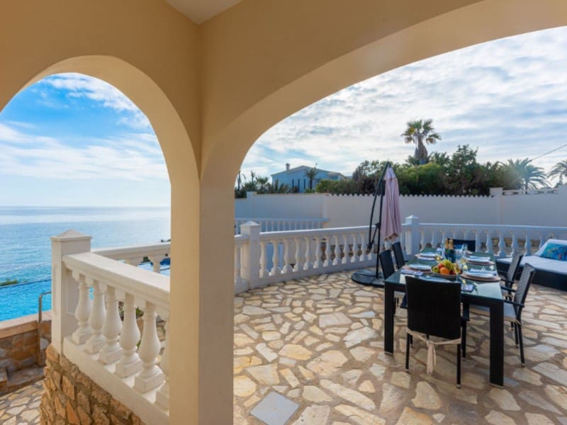 3 soveværelse Villa til salg i El Campello med swimmingpool garage - € 1.850.000 (Ref: 8701569)